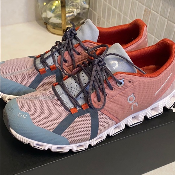 on cloud dustrose quartz